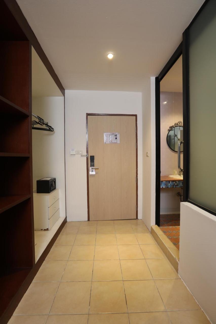 Studio F Sukhumvit Bangkok Exterior photo